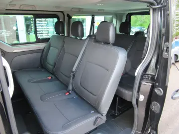 RENAULT Trafic Combi 9 Sitzer Navi PDC