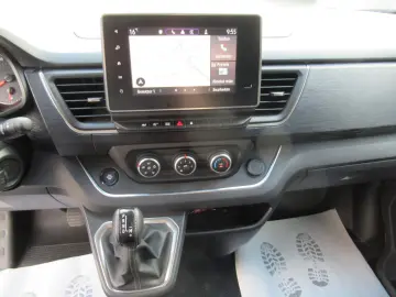 RENAULT Trafic Combi 9 Sitzer Navi PDC