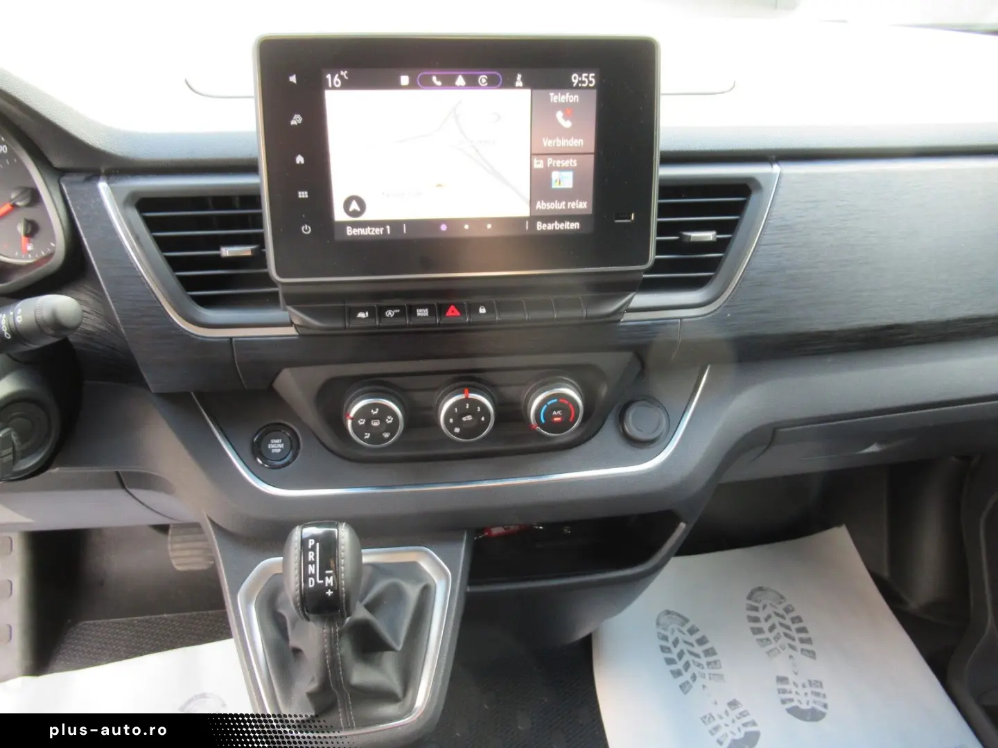 RENAULT Trafic Combi 9 Sitzer Navi PDC
