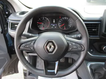 RENAULT Trafic Combi 9 Sitzer Navi PDC