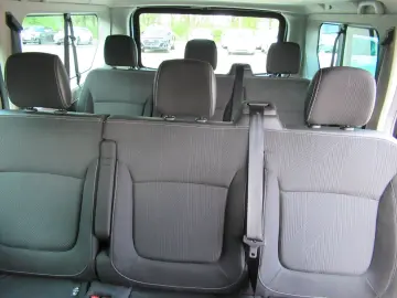 RENAULT Trafic Combi 9 Sitzer Navi PDC