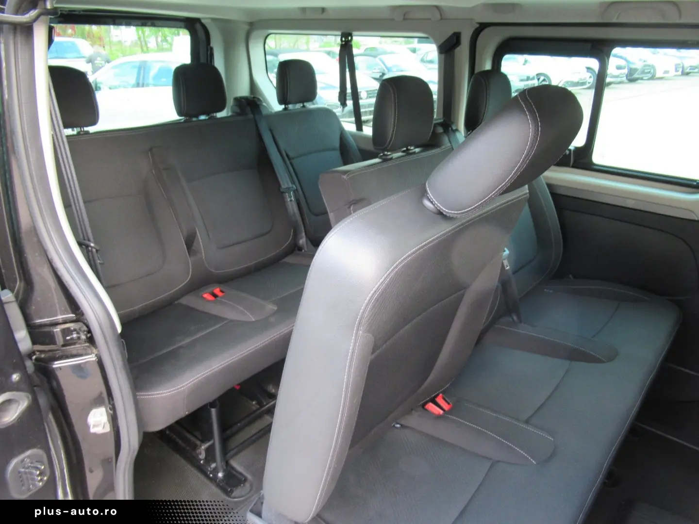 RENAULT Trafic Combi 9 Sitzer Navi PDC