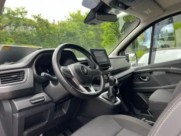 RENAULT Trafic Combi Irmscher Edition L2H1 3 0t Life 2.0