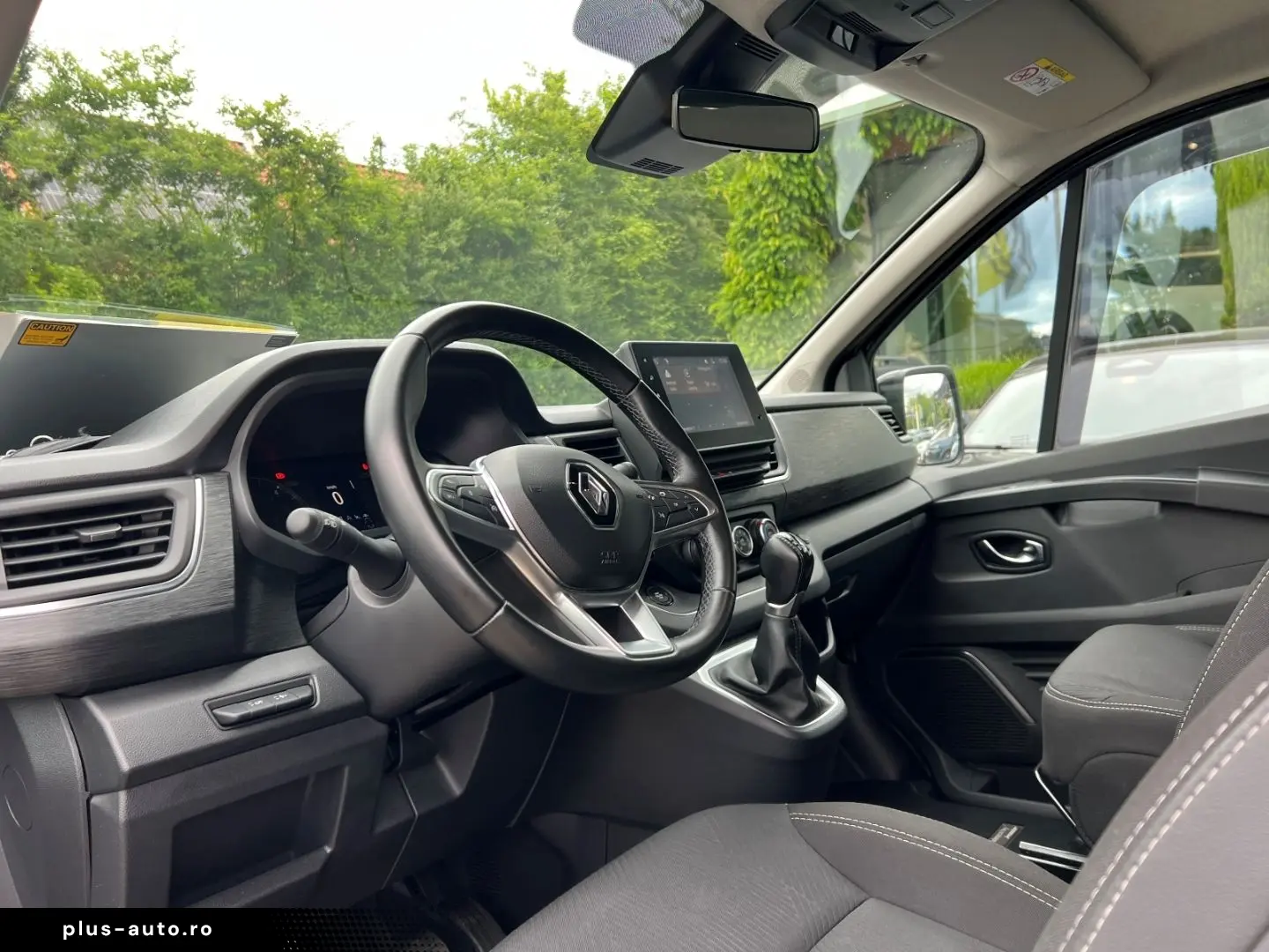 RENAULT Trafic Combi Irmscher Edition L2H1 3 0t Life 2.0