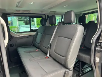 RENAULT Trafic Combi Irmscher Edition L2H1 3 0t Life 2.0