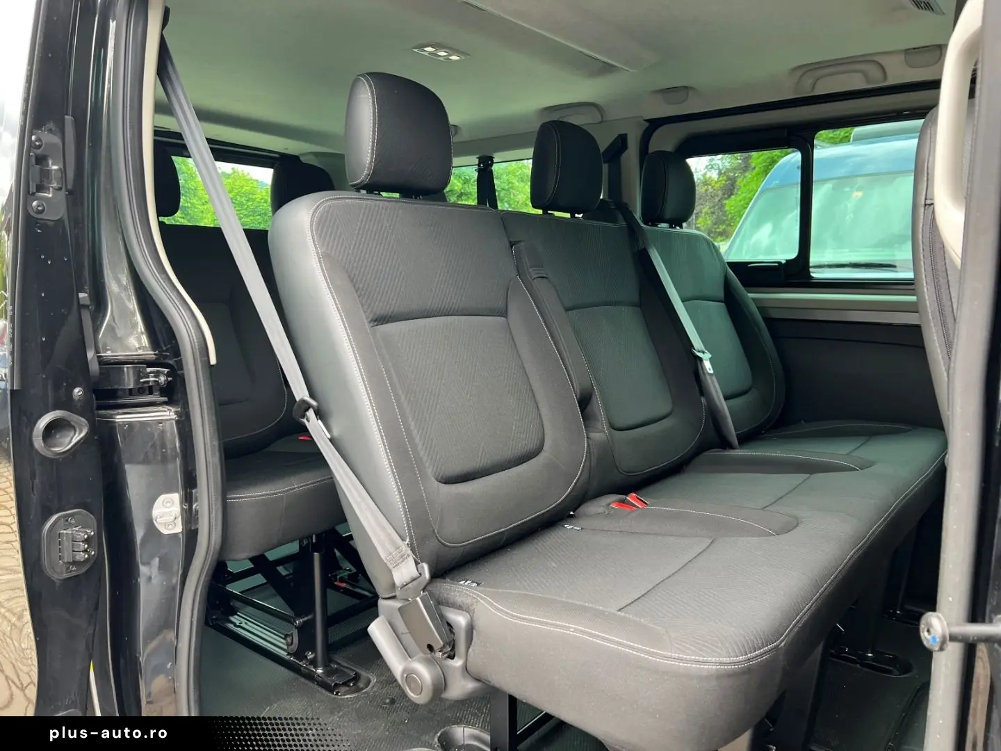 RENAULT Trafic Combi Irmscher Edition L2H1 3 0t Life 2.0