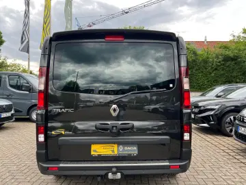 RENAULT Trafic Combi Irmscher Edition L2H1 3 0t Life 2.0