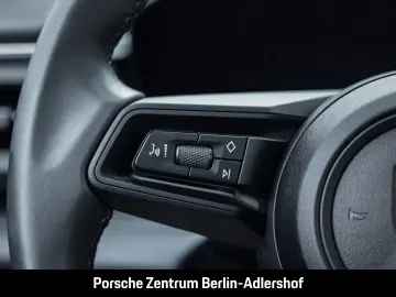 PORSCHE Macan 4 HA-Lenkung Surround-View Luftfederung