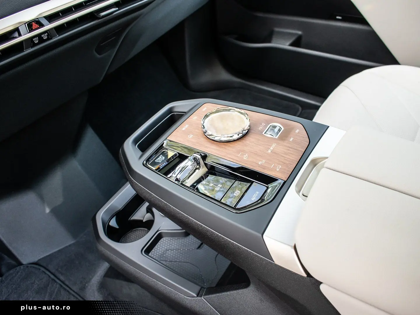 BMW iX M60 M-SPORT HUD PANO ACC AHK KAM RFK DAB