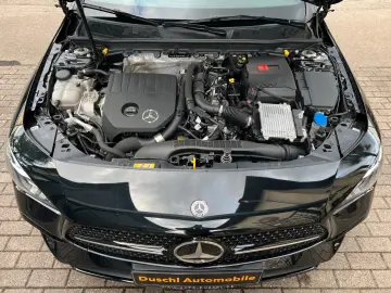 MERCEDES-BENZ CLA 180 COUPÉ! AMG! NIGHT! PANO! DISTR.!