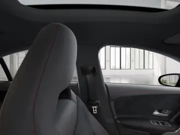 MERCEDES-BENZ CLA 180 Coupé AMG Sport Advanced  NIGH…
