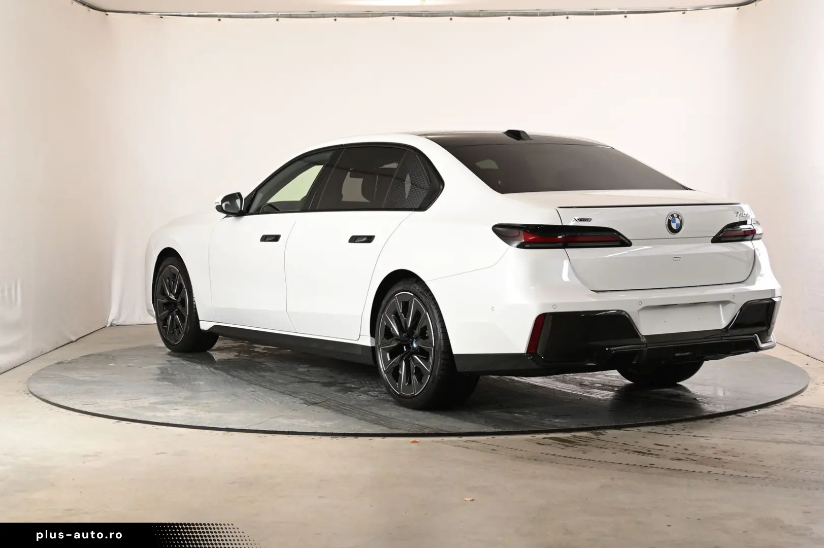 BMW 740 740d xDrive M Sport ACC Stand-Hzg AHK RFK...