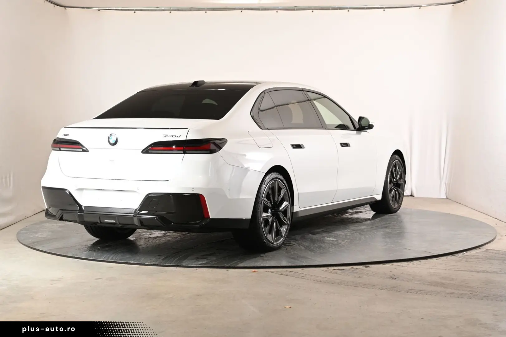 BMW 740 740d xDrive M Sport ACC Stand-Hzg AHK RFK...