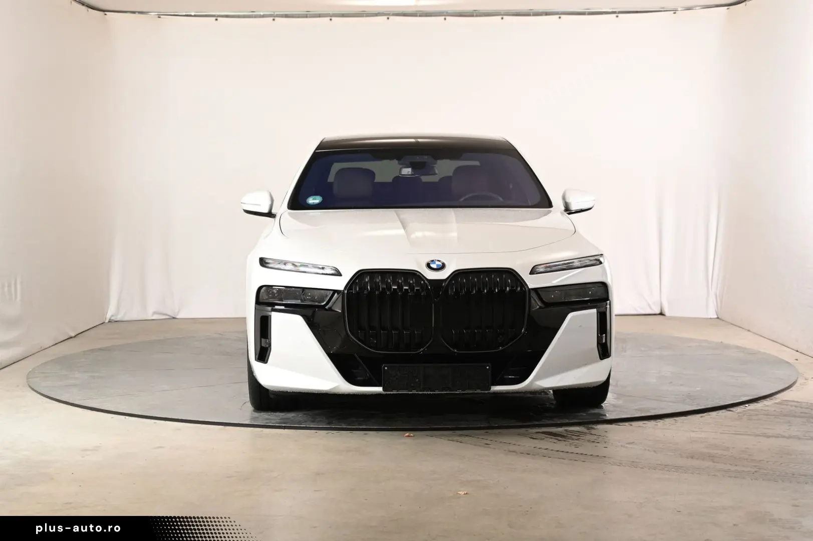 BMW 740 740d xDrive M Sport ACC Stand-Hzg AHK RFK...