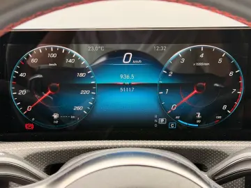 MERCEDES-BENZ CLA 200 AMG-Line   Night-Paket    LED …