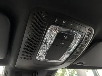MERCEDES-BENZ CLA 200 COUPÉ AMG NIGHT AMBIENTE MBUX SHZ DAB
