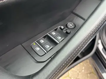 BMW X6 xDrive40d M Sport HUD StHZG AHK BowersWilkins