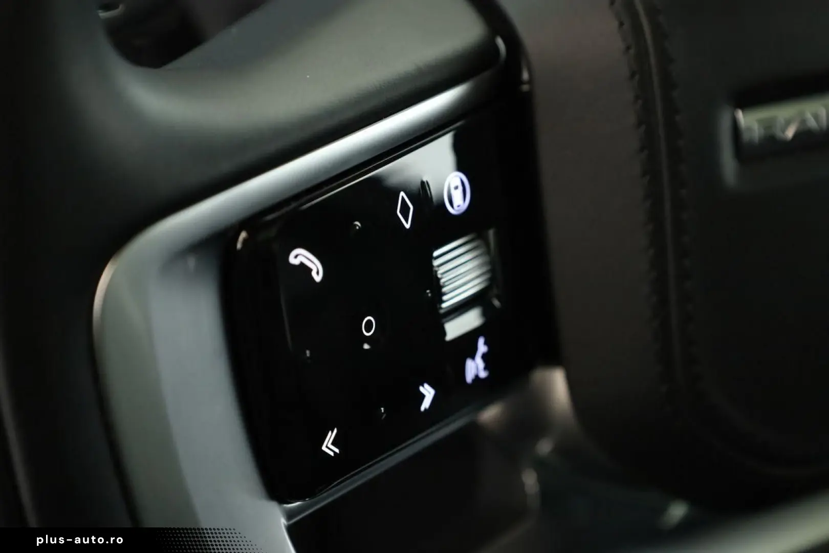 LAND ROVER Range Rover P550e Autobiography SHADOW Pano 22