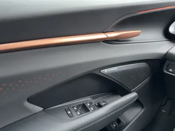 CUPRA Terramar VZ 2.0 TSI 4Drive AKEBONO MATRIX PANO