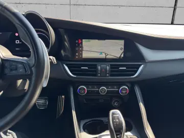ALFA ROMEO Giulia Tributo Italiano Q4 SPEZIALLACK GARANTIE