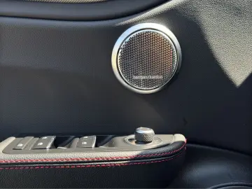 ALFA ROMEO Giulia Tributo Italiano Q4 SPEZIALLACK GARANTIE