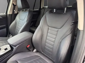BMW X3 xDrive30e HYBRID Faruri LASER  Camera 360  jante 19