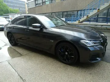 BMW 545e M-Sport 50 Jahre xDrive SAG Ledersports ACC