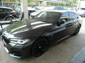 BMW 545e M-Sport 50 Jahre xDrive SAG Ledersports ACC