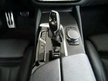 BMW 545e M-Sport 50 Jahre xDrive SAG Ledersports ACC