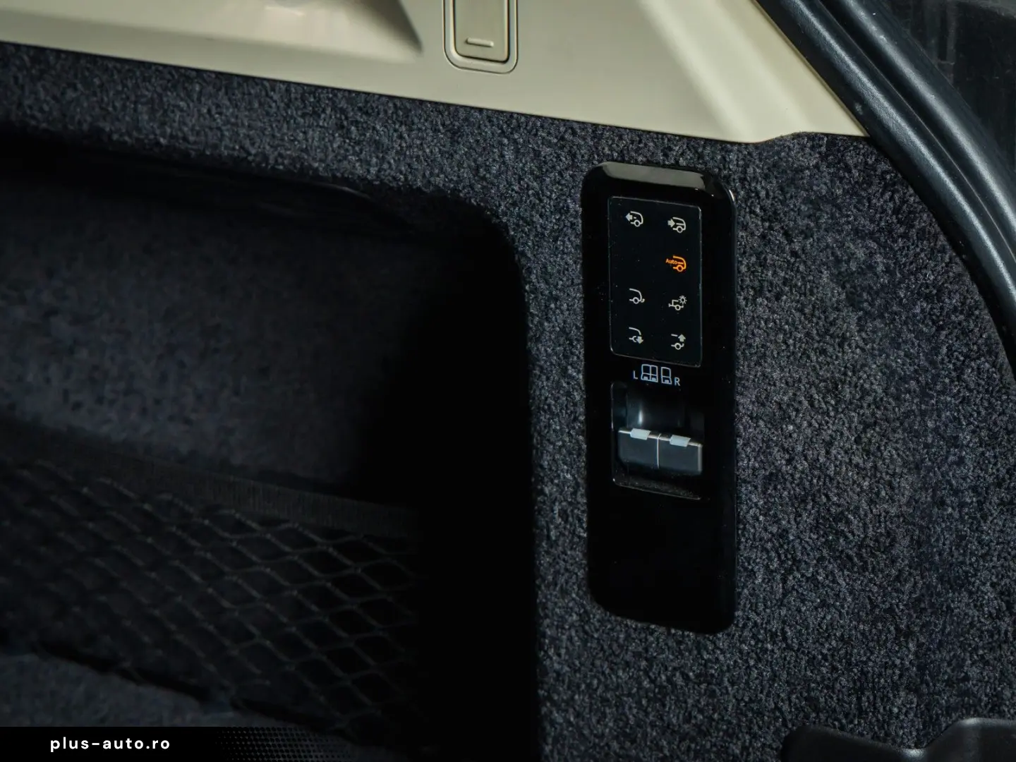 LAND ROVER Range Rover P440e HSE Dynamic  Pano  HU  Digital