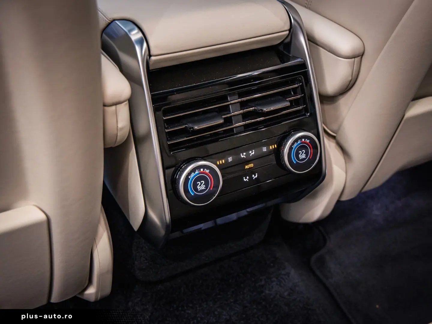 LAND ROVER Range Rover P440e HSE Dynamic  Pano  HU  Digital