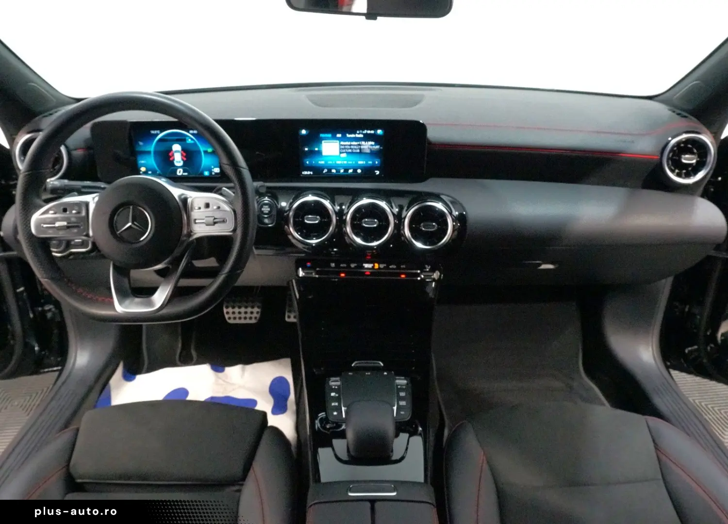MERCEDES-BENZ CLA 250 AMG-Line LED Carplay DAB Alcantara