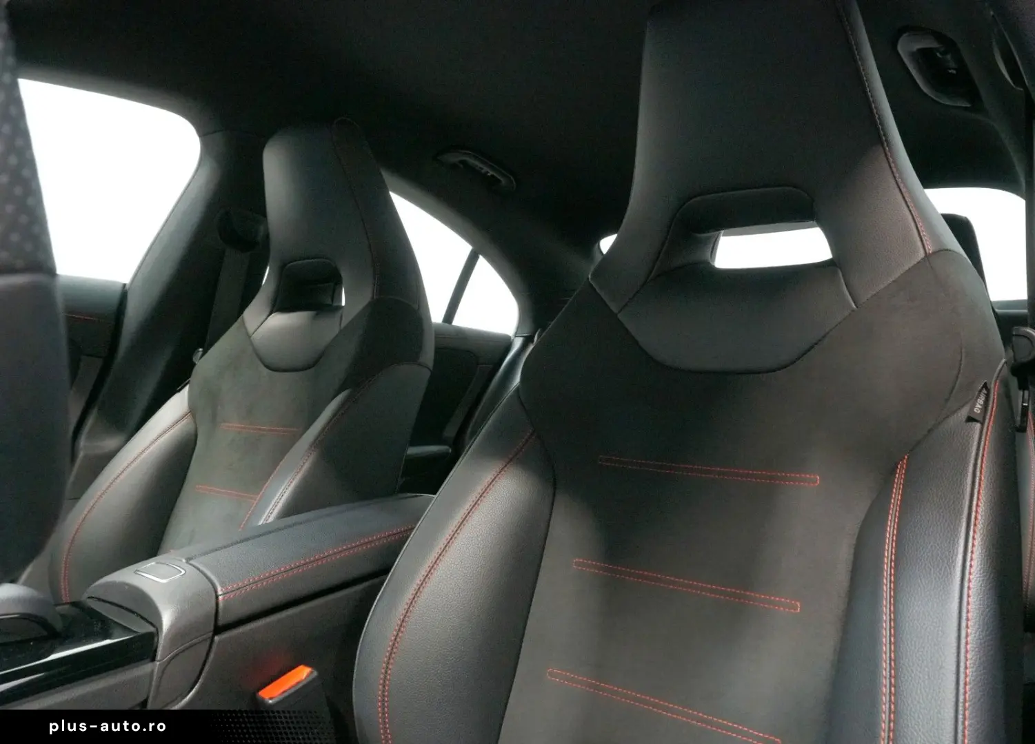 MERCEDES-BENZ CLA 250 AMG-Line LED Carplay DAB Alcantara