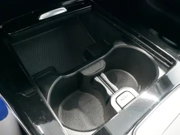 MERCEDES-BENZ CLA 250 AMG-Line LED Carplay DAB Alcantara