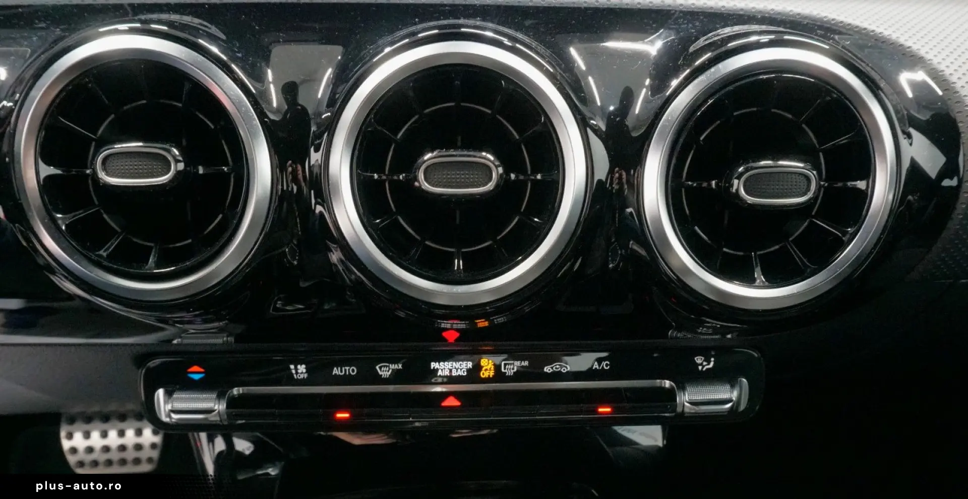 MERCEDES-BENZ CLA 250 AMG-Line LED Carplay DAB Alcantara