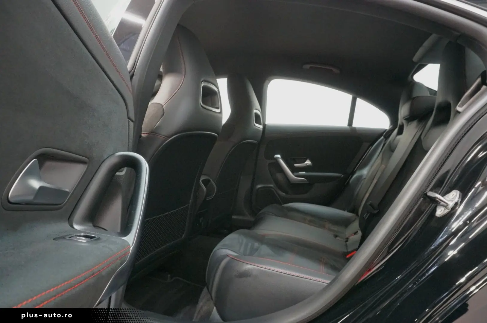 MERCEDES-BENZ CLA 250 AMG-Line LED Carplay DAB Alcantara