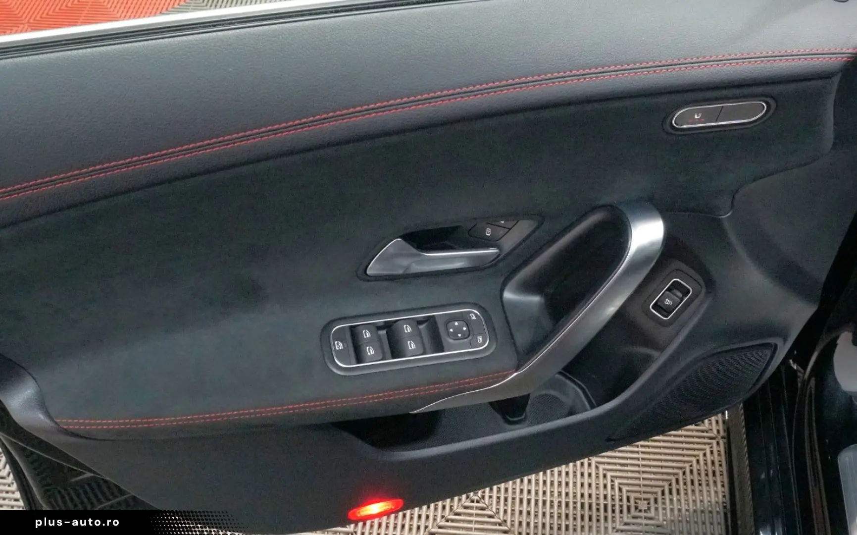 MERCEDES-BENZ CLA 250 AMG-Line LED Carplay DAB Alcantara