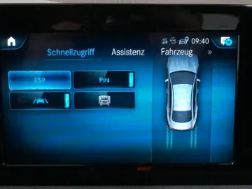 MERCEDES-BENZ CLA 250 AMG-Line LED Carplay DAB Alcantara