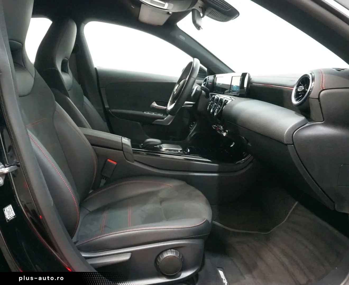 MERCEDES-BENZ CLA 250 AMG-Line LED Carplay DAB Alcantara