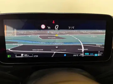 MERCEDES-BENZ C 200 4Matic AMG Line MBUX Totwinkel S…