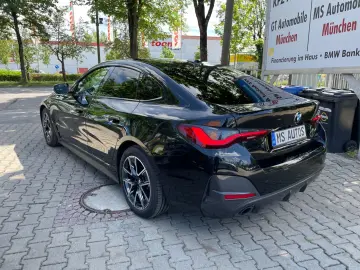 BMW 430 Gran Coupe d xD MSport Glassdach Head Stand