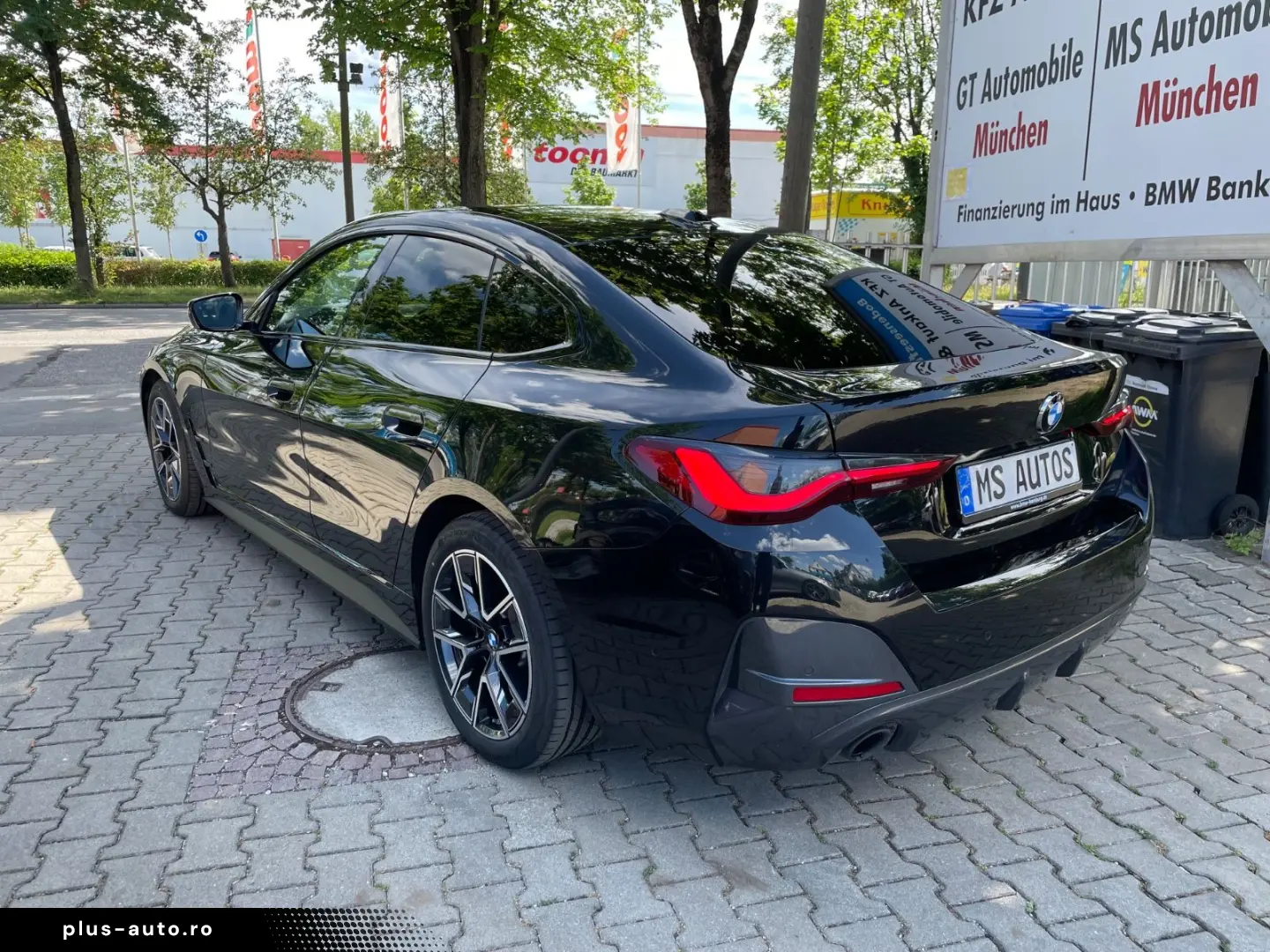 BMW 430 Gran Coupe d xD MSport Glassdach Head Stand