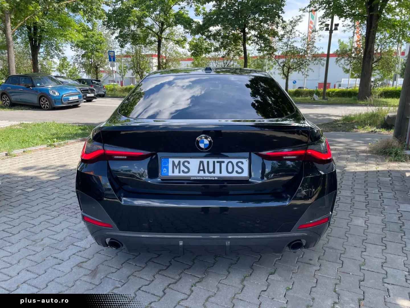 BMW 430 Gran Coupe d xD MSport Glassdach Head Stand