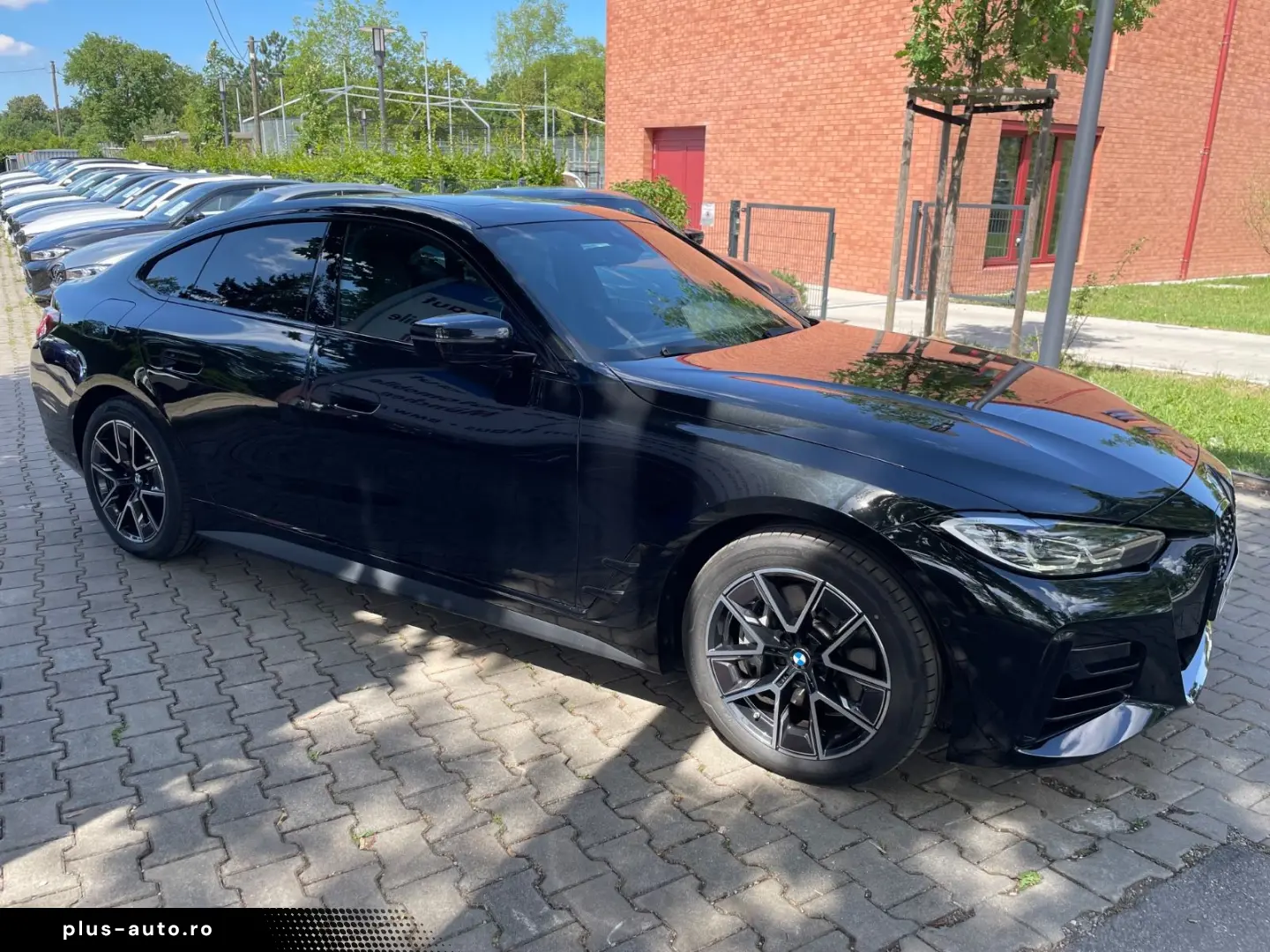BMW 430 Gran Coupe d xD MSport Glassdach Head Stand