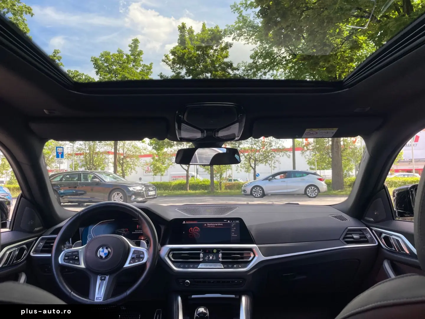 BMW 430 Gran Coupe d xD MSport Glassdach Head Stand