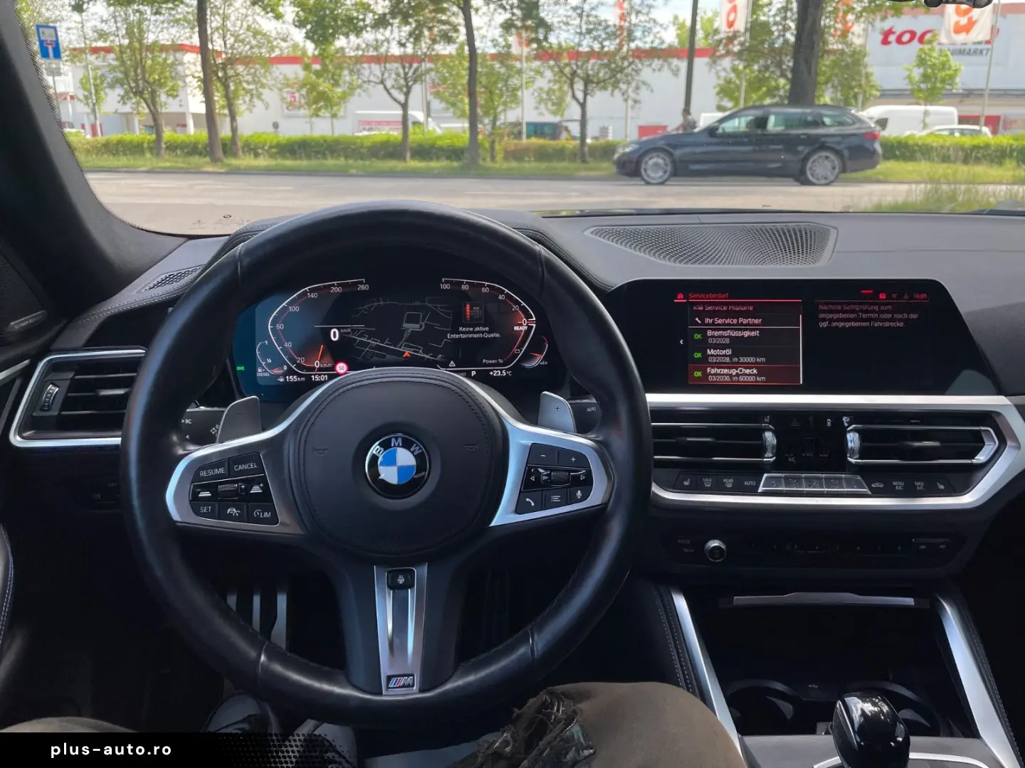 BMW 430 Gran Coupe d xD MSport Glassdach Head Stand