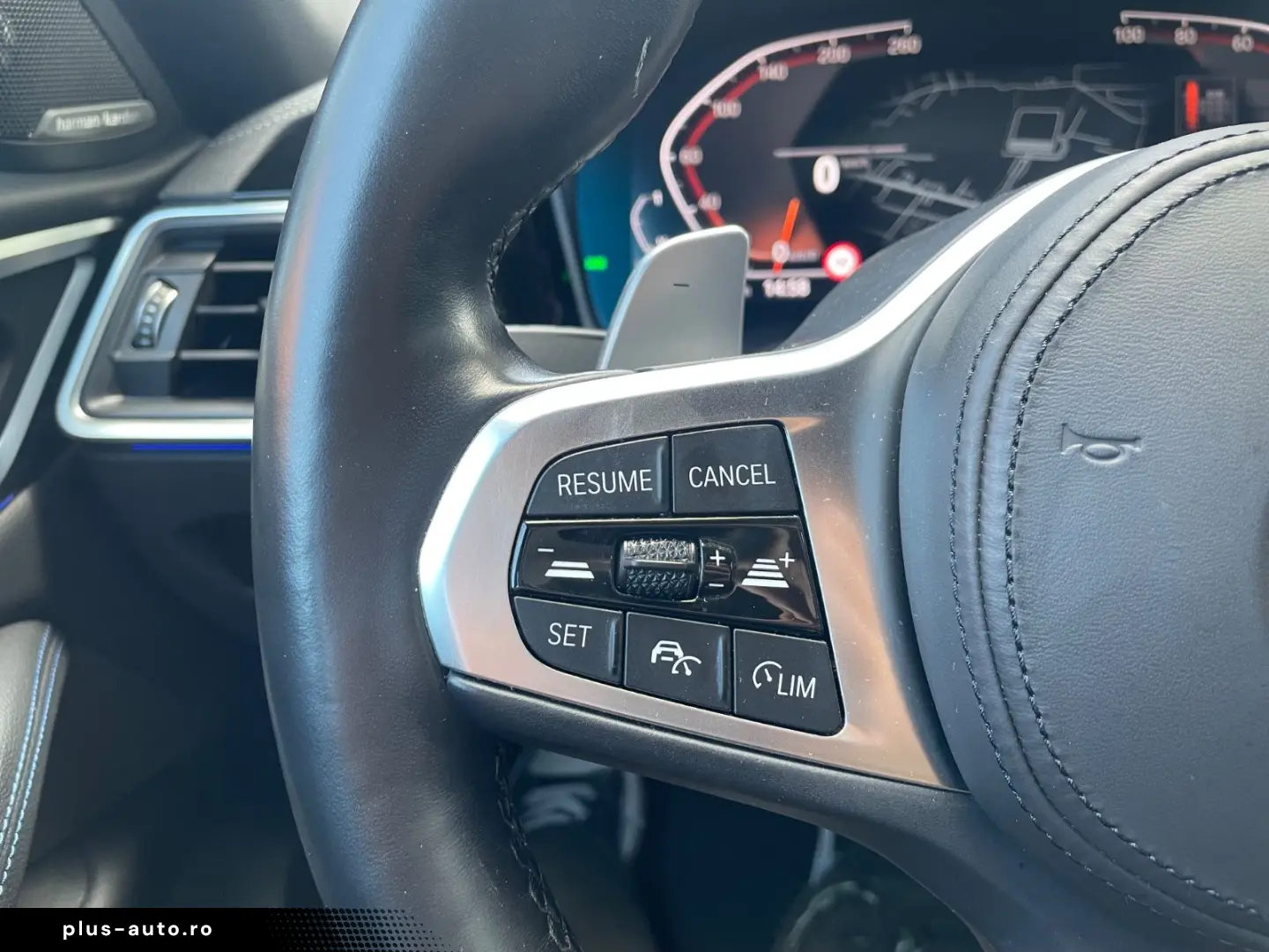 BMW 430 Gran Coupe d xD MSport Glassdach Head Stand
