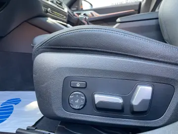 BMW 430 Gran Coupe d xD MSport Glassdach Head Stand