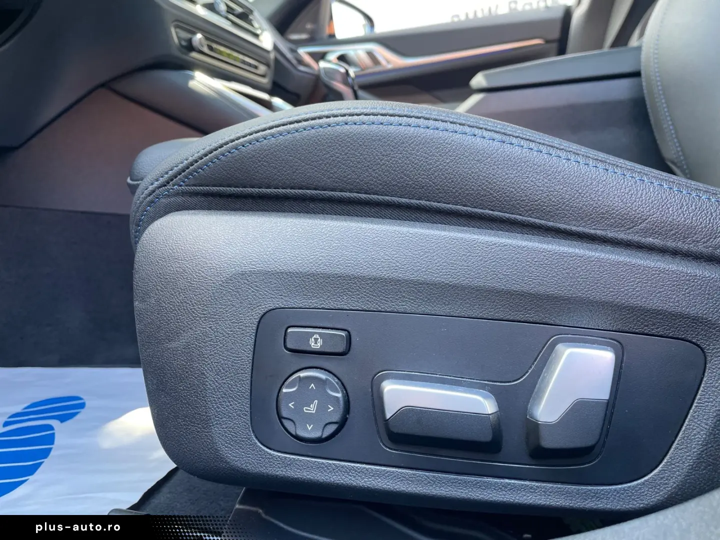 BMW 430 Gran Coupe d xD MSport Glassdach Head Stand