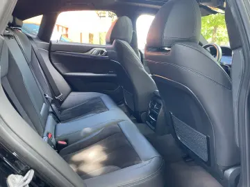 BMW 430 Gran Coupe d xD MSport Glassdach Head Stand
